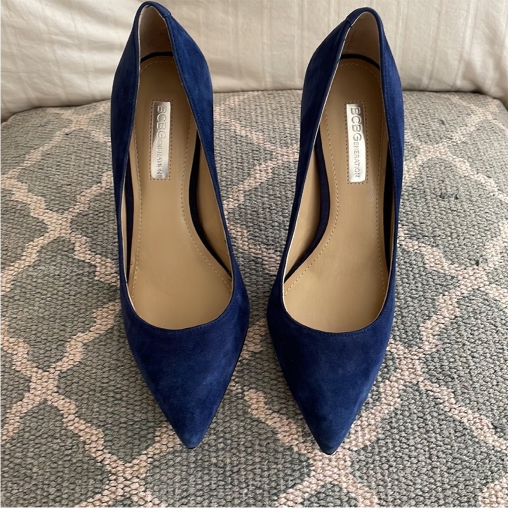 NIB BCBGeneration Suede Heels - 6M